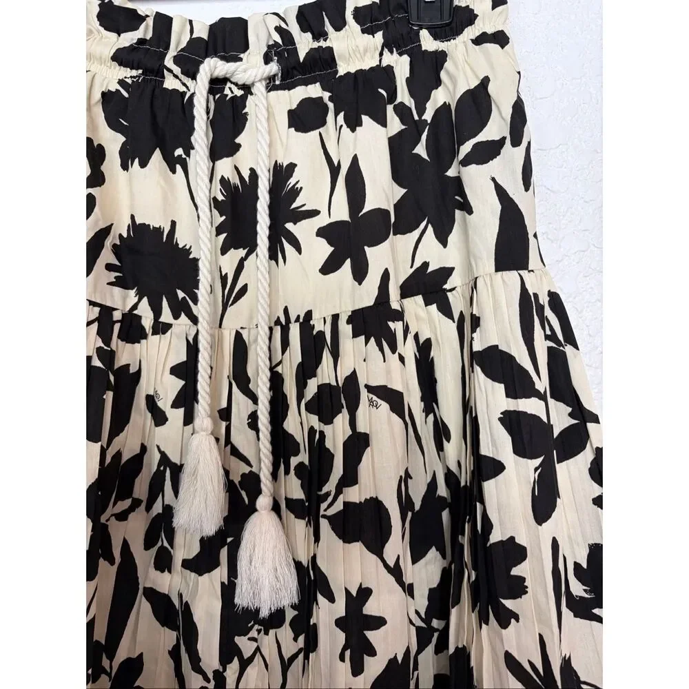Moon River Floral Print A-line Full Midi Skirt Ivory, Black Size L